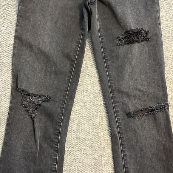 Madewell - 9” High Rise Skinny Jeans - Picture 16 of 16